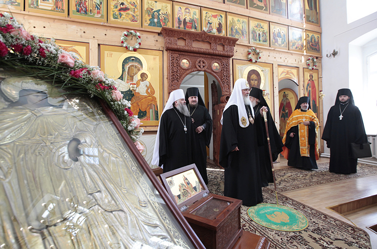 Патриарший визит в Тверскую епархию. Посещение соборов и Екатерининского монастыря города Твери.